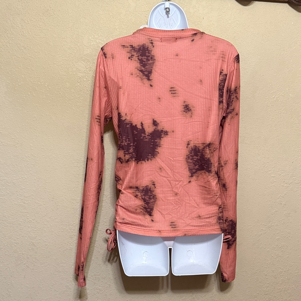 EARTHBOUND Coral and Black Long Sleeve Tee - Picture 6 of 6